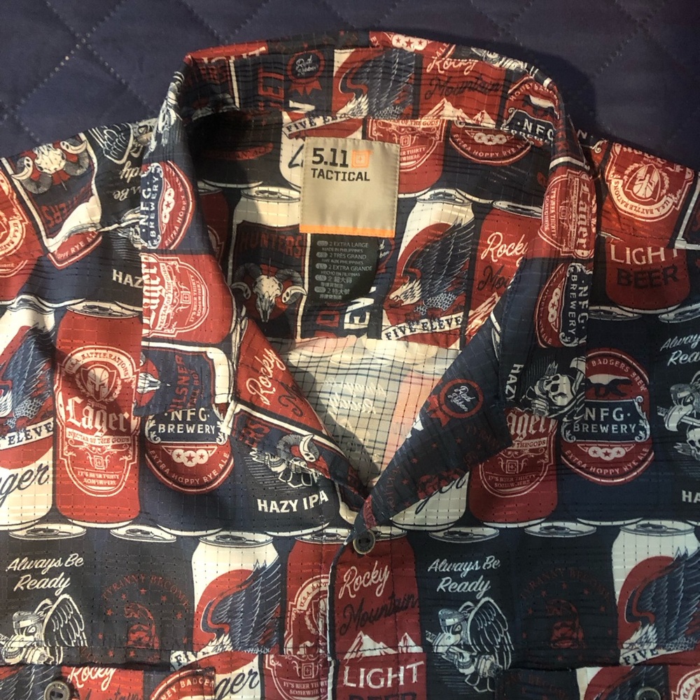 5.11 Tactical Short-Sleeve Button-Down Shirt in Navy and Red Beer-Can Print - Picture 2 of 3